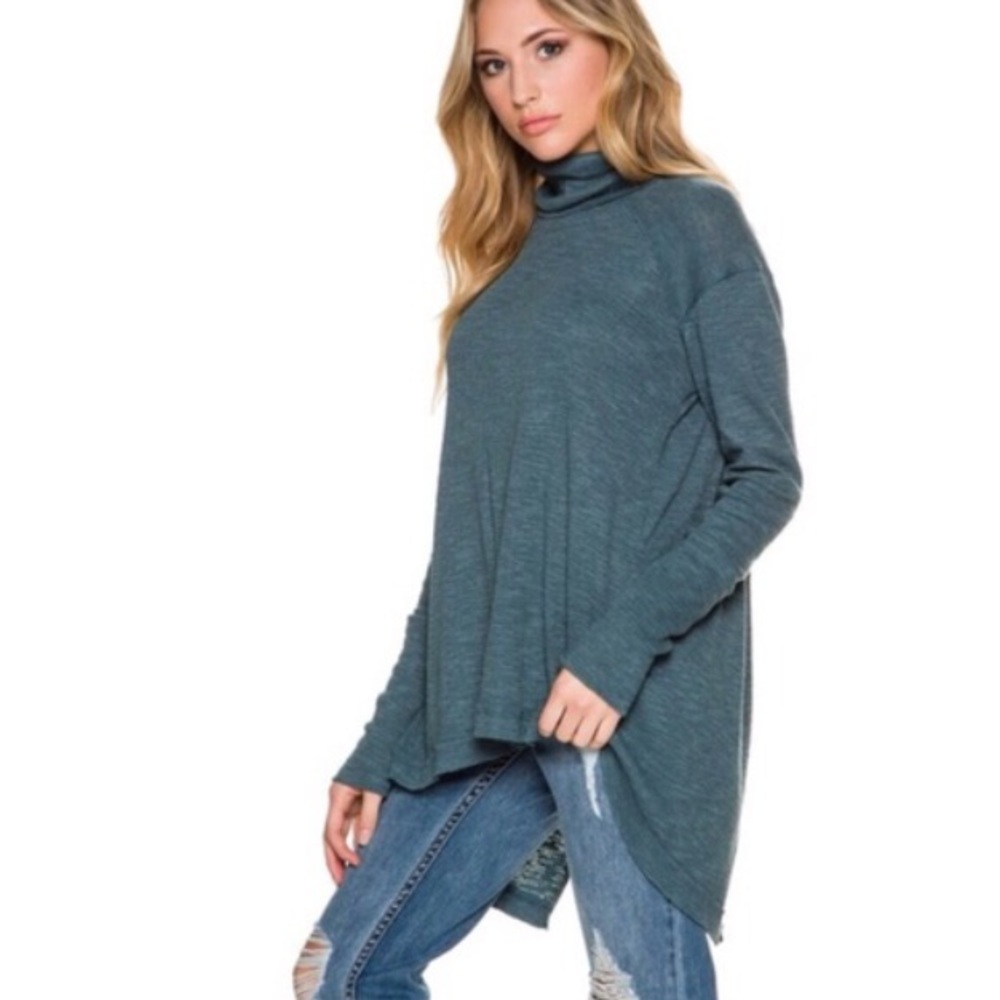 •Free People• Split Back Turtleneck